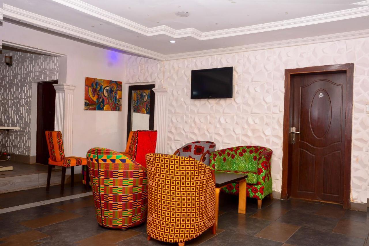 Connecting Lagos Suites Экстерьер фото